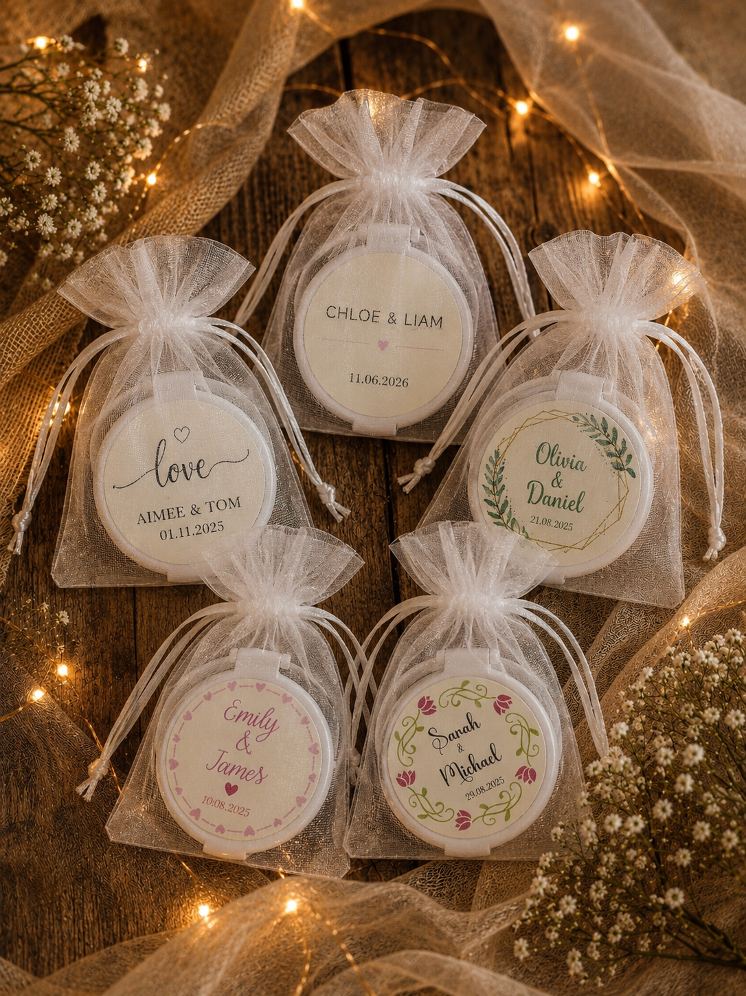 Personalised wedding compact mirror favour details and presentation